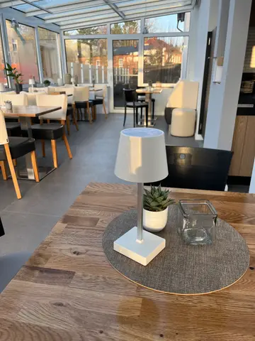 Gemütlicher Café-Bereich der Bäckerei Schwabe