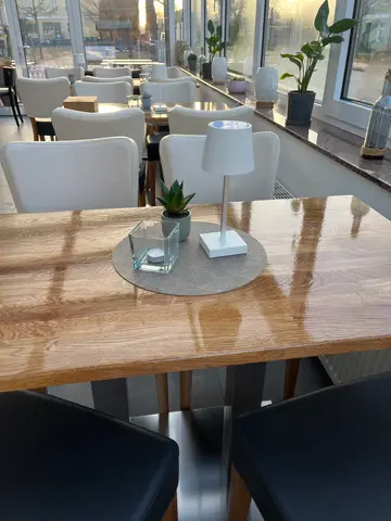 Gemütlicher Café-Bereich der Bäckerei Schwabe